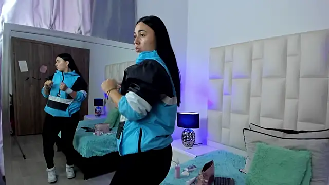 Ariana rouse online show from 04-30-26, 04:24