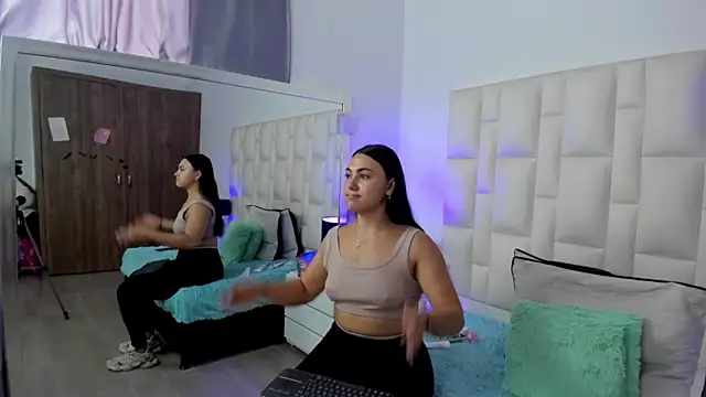 Ariana rouse online show from 05-09-26, 04:12
