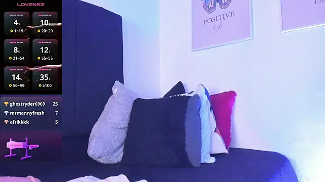 Snapshot of AnaChernova chatting on 02-07-25, 05:10 AnaChernova online show from 02-07-25, 05:10