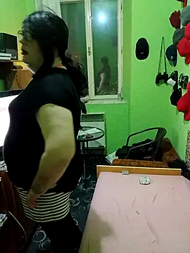 Snapshot of Adrianka chatting on 03-13-26, 12:28 Adrianka online show from 03-13-26, 12:28