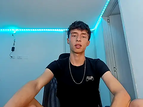 Juanmres online show from 10-11-25, 03:28