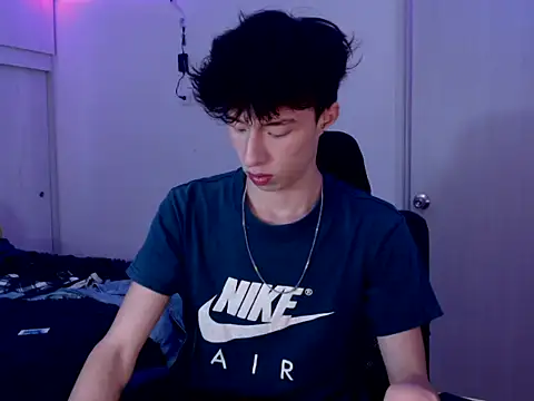 Snapshot of Juanmres chatting on 02-25-26, 08:51 Juanmres online show from 02-25-26, 08:51