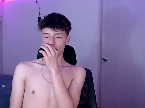 Snapshot of Juanmres chatting on 03-10-26, 09:09 Juanmres online show from 03-10-26, 09:09