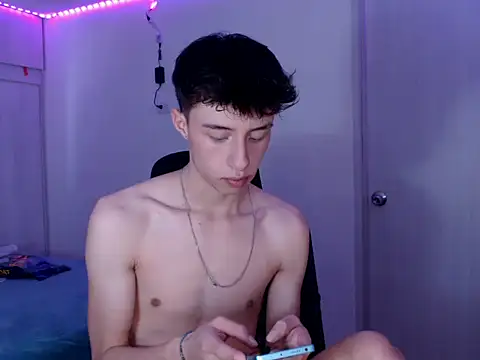 Snapshot of Juanmres chatting on 03-20-26, 04:56 Juanmres online show from 03-20-26, 04:56