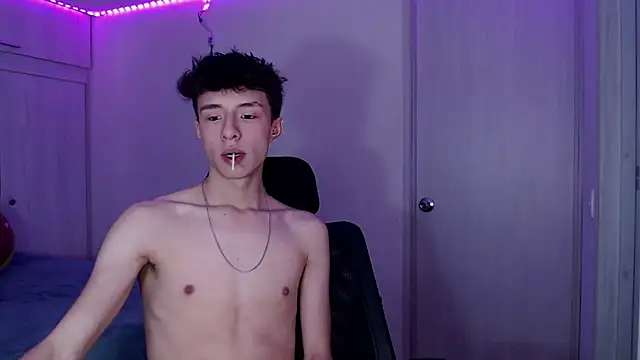 Snapshot of Juanmres chatting on 03-30-26, 08:43 Juanmres online show from 03-30-26, 08:43