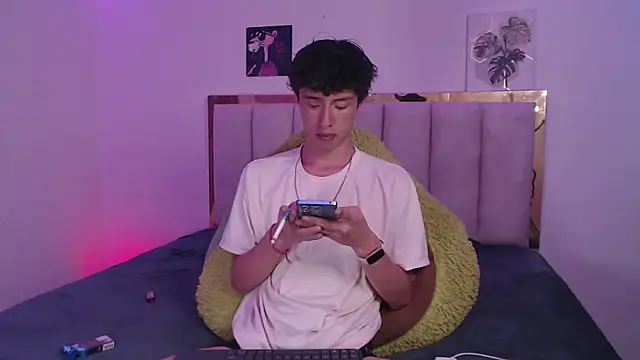 Juanmres online show from 05-13-26, 06:49