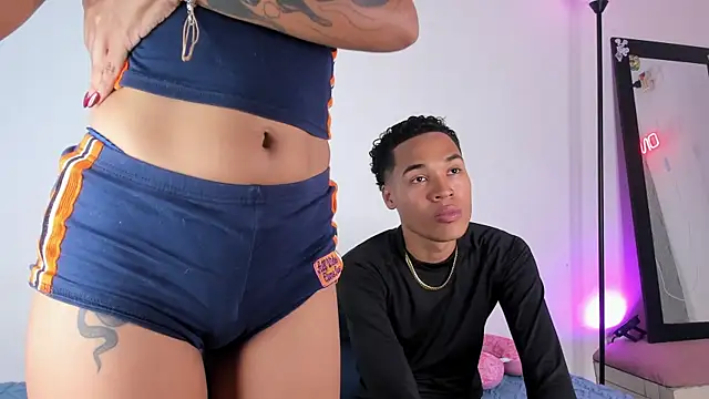 viankaa miller online show from 10-17-25, 04:09