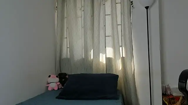 viankaa miller online show from 11-20-25, 05:56