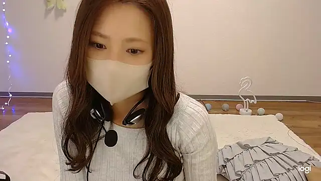 hinano JP online show from 11-04-25, 01:38