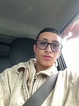 iKrofur online show from 02-18-26, 04:47