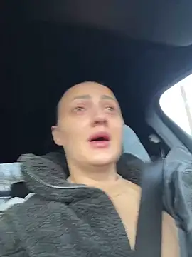 Snapshot of RaisaSalvi chatting on 02-05-25, 01:54 RaisaSalvi online show from 02-05-25, 01:54