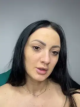 Snapshot of RaisaSalvi chatting on 02-15-25, 06:12 RaisaSalvi online show from 02-15-25, 06:12