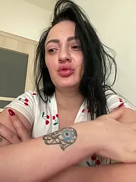 Snapshot of RaisaSalvi chatting on 02-26-25, 11:52 RaisaSalvi online show from 02-26-25, 11:52