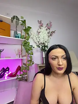 Snapshot of RaisaSalvi chatting on 03-14-25, 03:58 RaisaSalvi online show from 03-14-25, 03:58