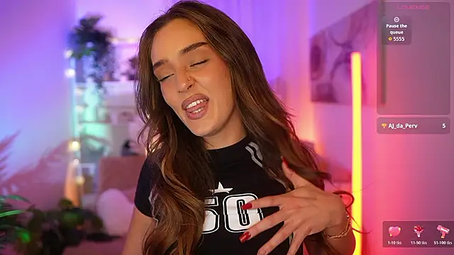 Clara Nia online show from 03-14-26, 07:19