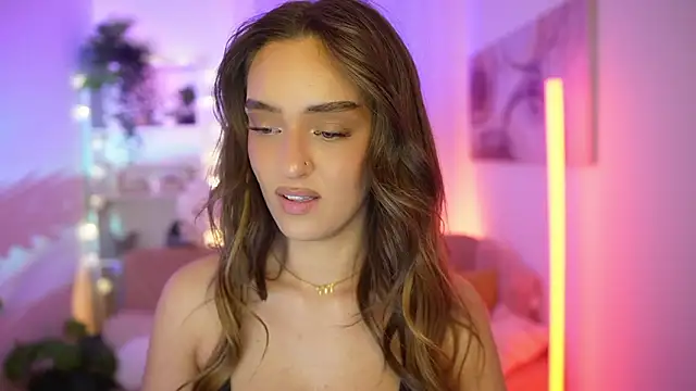 Clara Nia online show from 03-21-26, 05:38