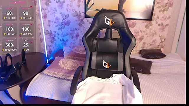 AliciaBlondes online show from 02-07-26, 08:07