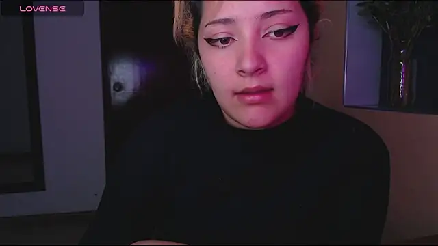 Hinako0Satorii  online show from 03-13-25, 02:38