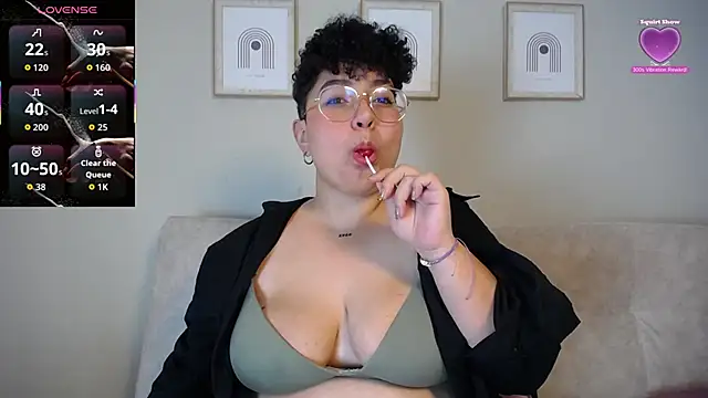 curly cam queen69 online show from 10-01-25, 03:34