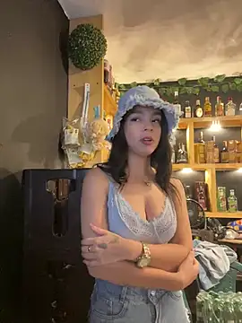 Snapshot of JullieBoo chatting on 02-25-25, 12:58 JullieBoo online show from 02-25-25, 12:58