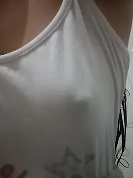 Snapshot of -Nicol chatting on 10-18-25, 10:05 -Nicol online show from 10-18-25, 10:05