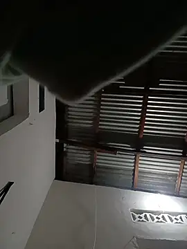 Snapshot of -Nicol chatting on 10-31-25, 10:05 -Nicol online show from 10-31-25, 10:05