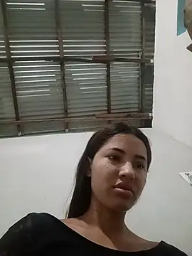 Snapshot of -Nicol chatting on 12-14-25, 10:09 -Nicol online show from 12-14-25, 10:09