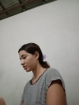 Snapshot of -Nicol chatting on 12-23-25, 10:02 -Nicol online show from 12-23-25, 10:02