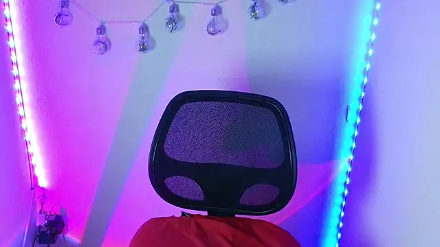 Snapshot of Lya1_ch chatting on 02-10-26, 09:30 Lya1 ch online show from 02-10-26, 09:30