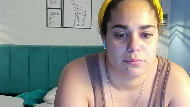 Snapshot of ninna_curly chatting on 02-17-26, 03:25 ninna curly online show from 02-17-26, 03:25