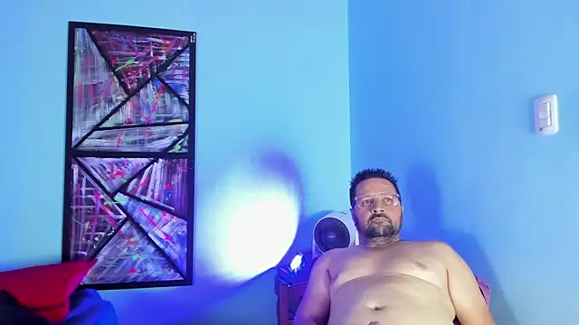 Snapshot of Daniel_08_8 chatting on 10-13-25, 11:27 Daniel 08 8 online show from 10-13-25, 11:27