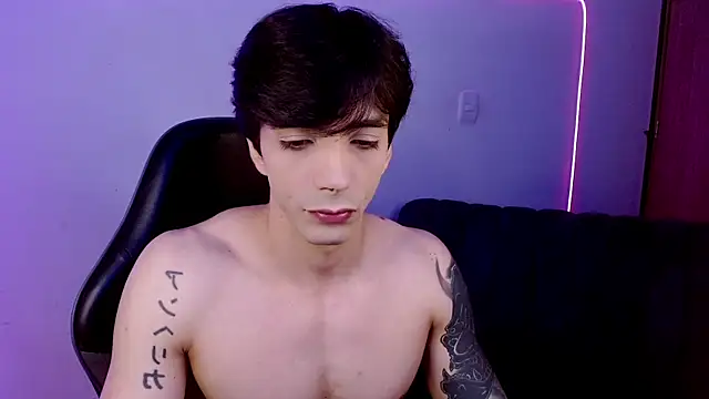 H3ll B0I online show from 05-22-26, 04:52