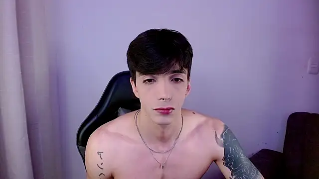 H3ll B0I online show from 06-29-26, 08:42