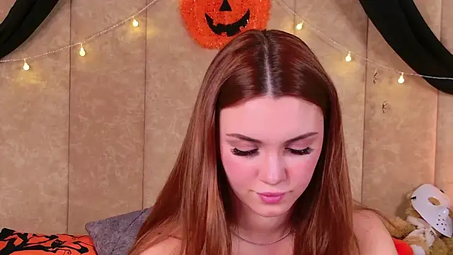 Snapshot of Ariadna_Holder chatting on 10-22-25, 11:21 Ariadna Holder online show from 10-22-25, 11:21