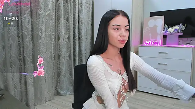  dkny  online show from 09-29-25, 02:44