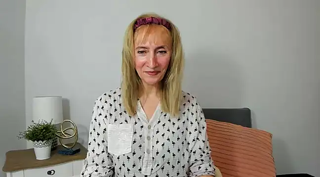 MargaretMilf69 online show from 02-07-25, 04:14