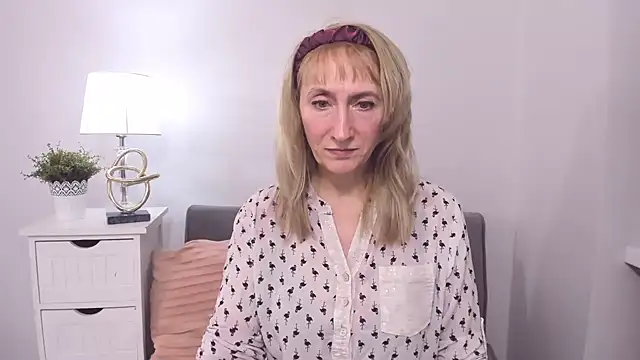 MargaretMilf69 online show from 03-05-25, 04:46