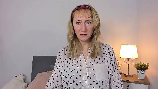 MargaretMilf69 online show from 03-06-25, 04:28