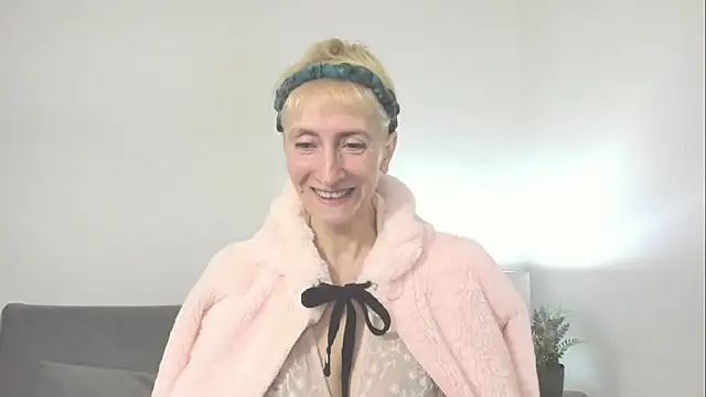 MargaretMilf69 online show from 11-03-25, 07:20