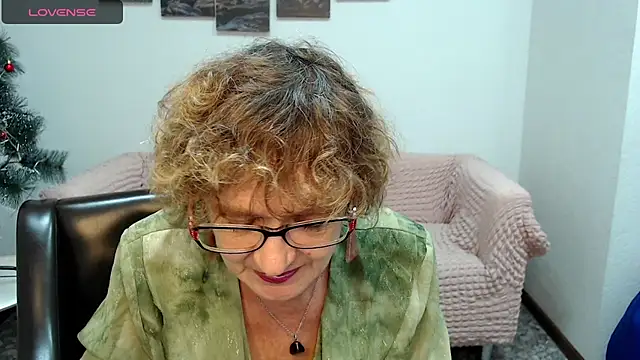 SexyGrandma  online show from 02-02-25, 08:13