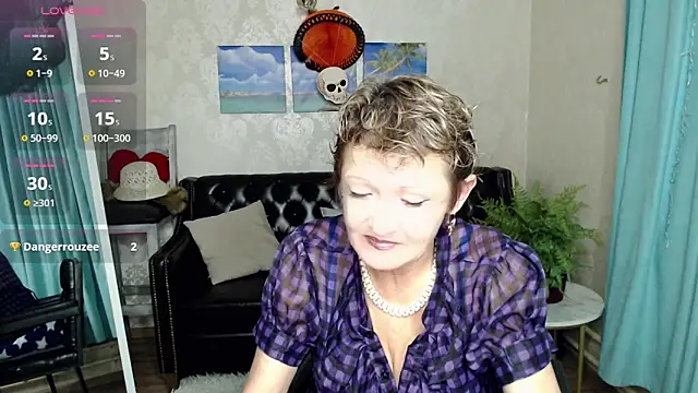 Snapshot of SexyGrandma_ chatting on 10-20-25, 05:13 SexyGrandma online show from 10-20-25, 05:13