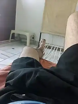 Snapshot of xmanrawan2 chatting on 10-17-25, 06:38 xmanrawan2 online show from 10-17-25, 06:38