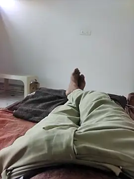 Snapshot of xmanrawan2 chatting on 10-28-25, 05:00 xmanrawan2 online show from 10-28-25, 05:00