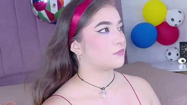 Shanntal  online show from 06-24-26, 07:35