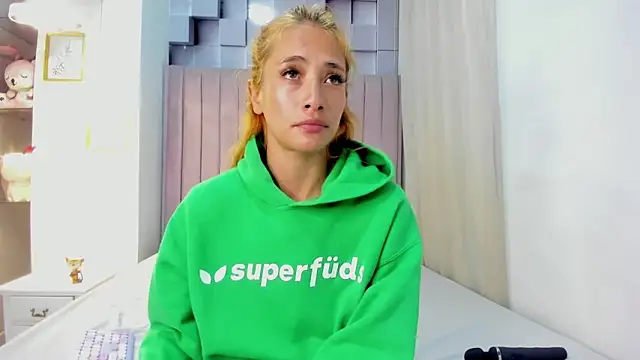 zoe taylorr1 online show from 02-27-25, 02:42