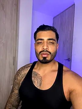 Snapshot of LeandroRusso chatting on 11-08-25, 02:12 LeandroRusso online show from 11-08-25, 02:12