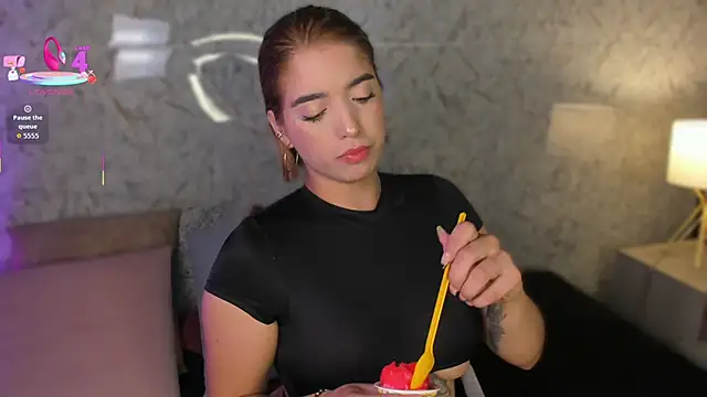 Hanna Vasquez online show from 06-10-26, 07:46