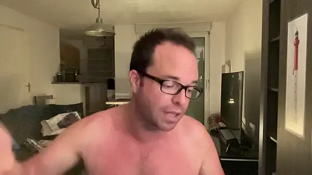 Funnyjul31 online show from 06-20-26, 01:25