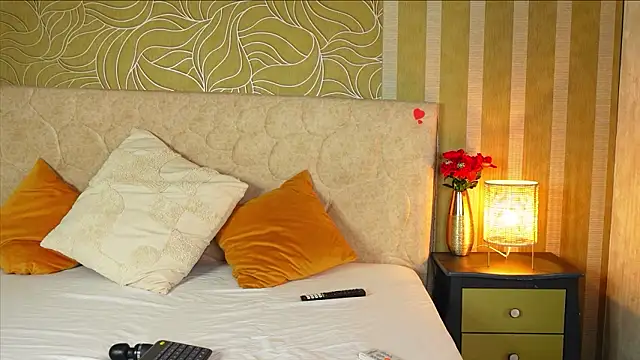 Snapshot of MillaBlis chatting on 03-15-26, 06:58 MillaBlis online show from 03-15-26, 06:58