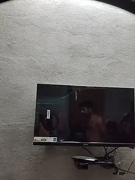 birds0641 online show from 10-27-25, 06:23